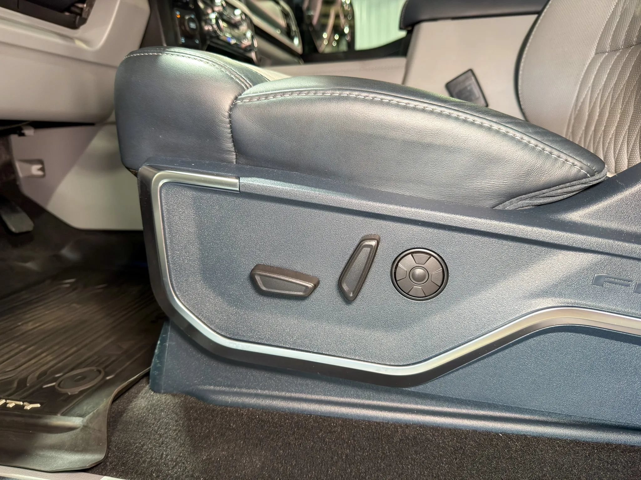 2024 Ford F-250 Super Duty Limited - Photo 21