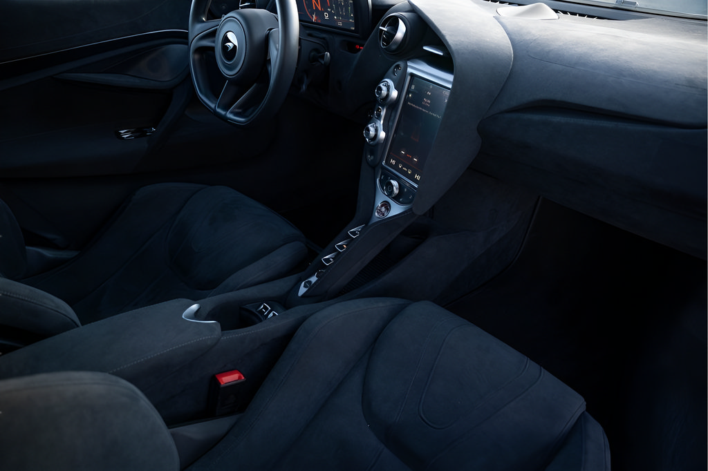 Used 2020 McLaren 720S Spider photo 47