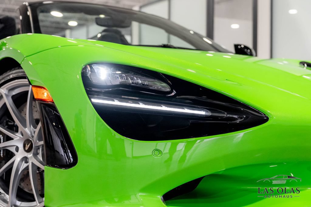Used 2026 McLaren 750S Spider photo 9