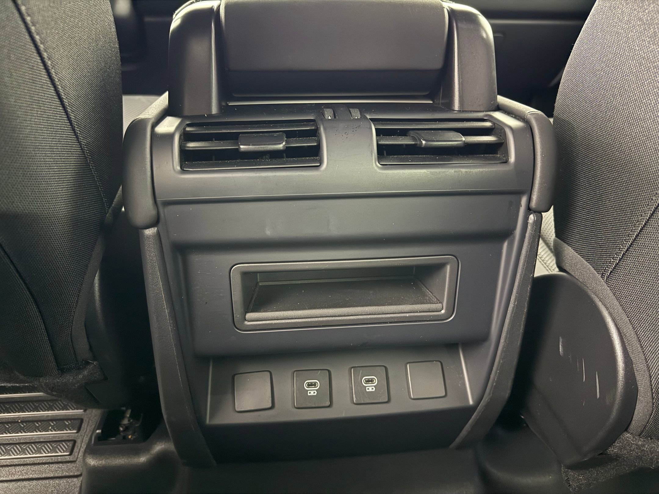 2025 Land Rover Defender 110 S