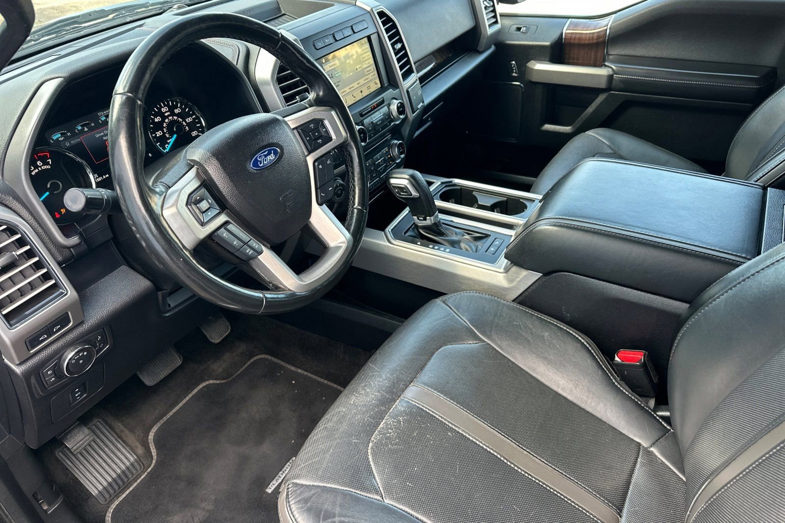 2017 Ford F150 Platinum