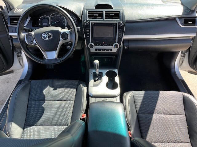 2014 Toyota Camry SE