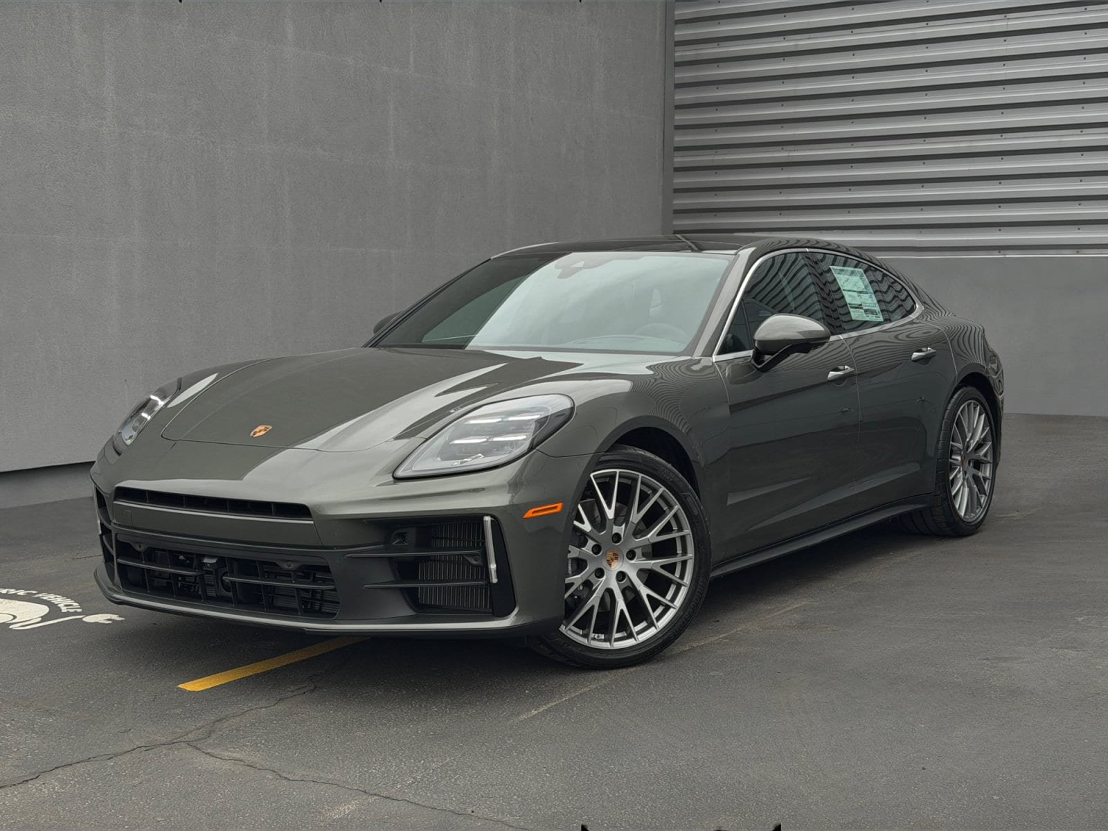 New 2026 Porsche Panamera 4