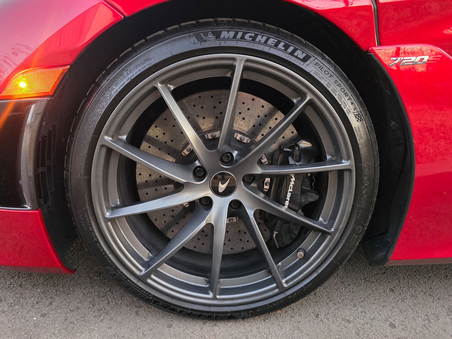 Used 2019 McLaren 720S Performance photo 56