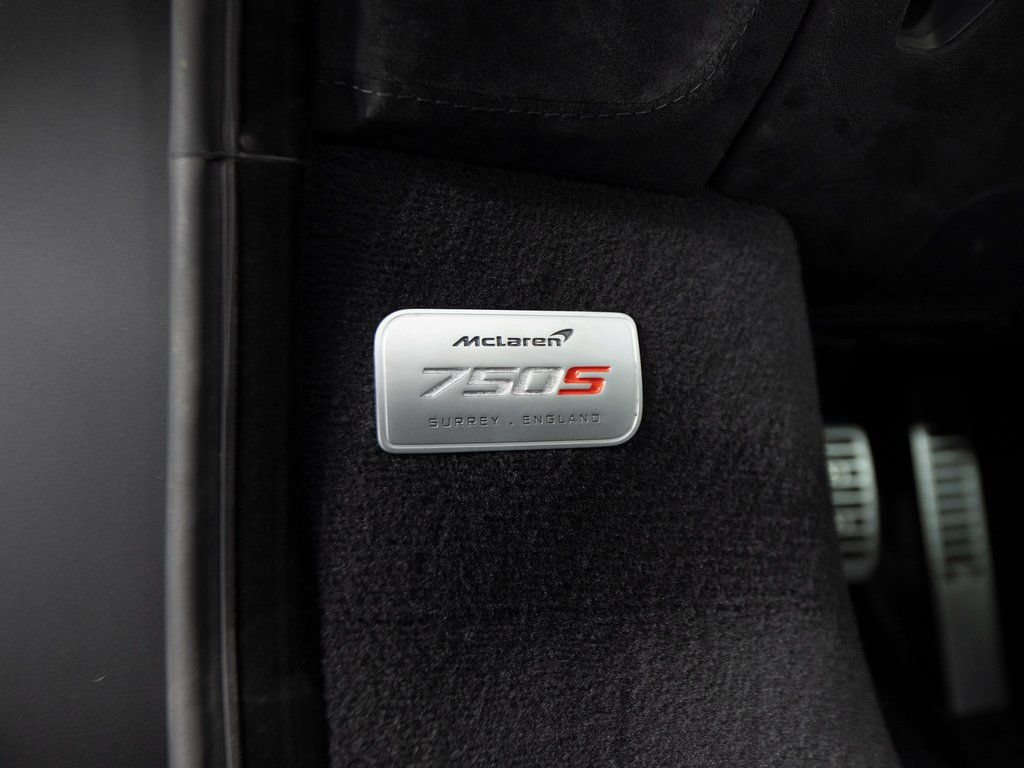 Used 2025 McLaren 750S photo 29
