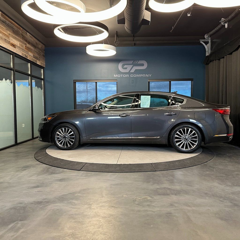 2018 Kia Cadenza Premium