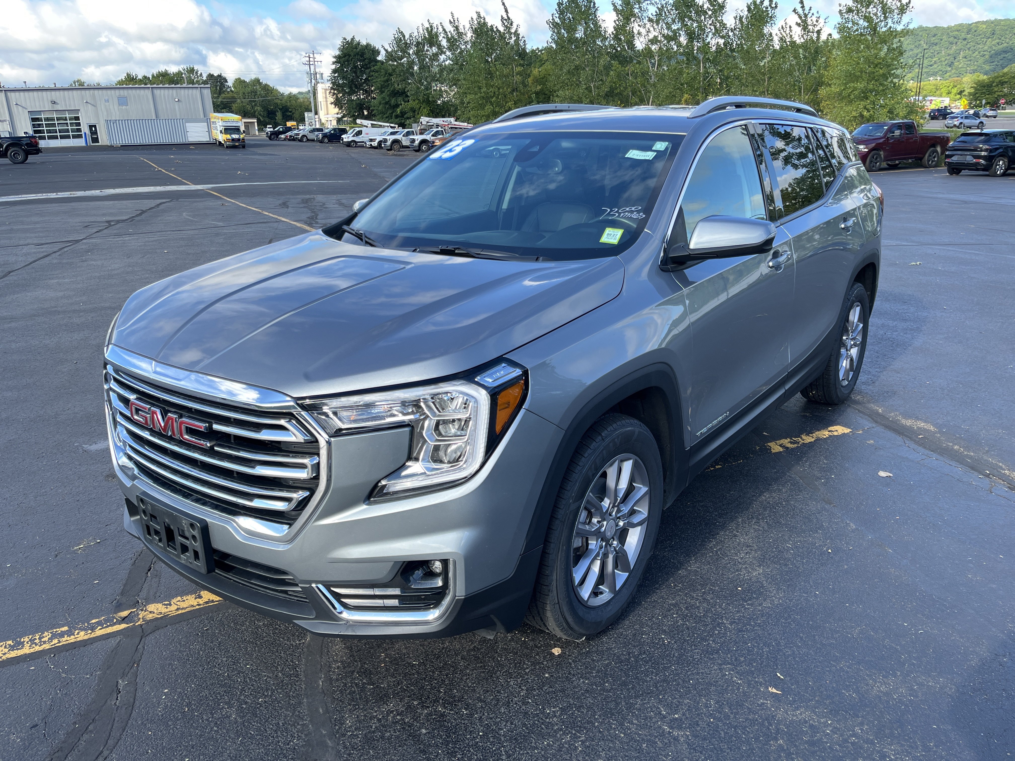 Used 2023 GMC Terrain SLT