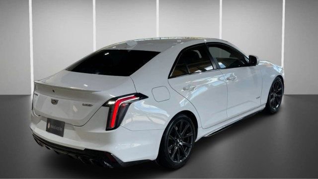 2022 Cadillac CT4 V