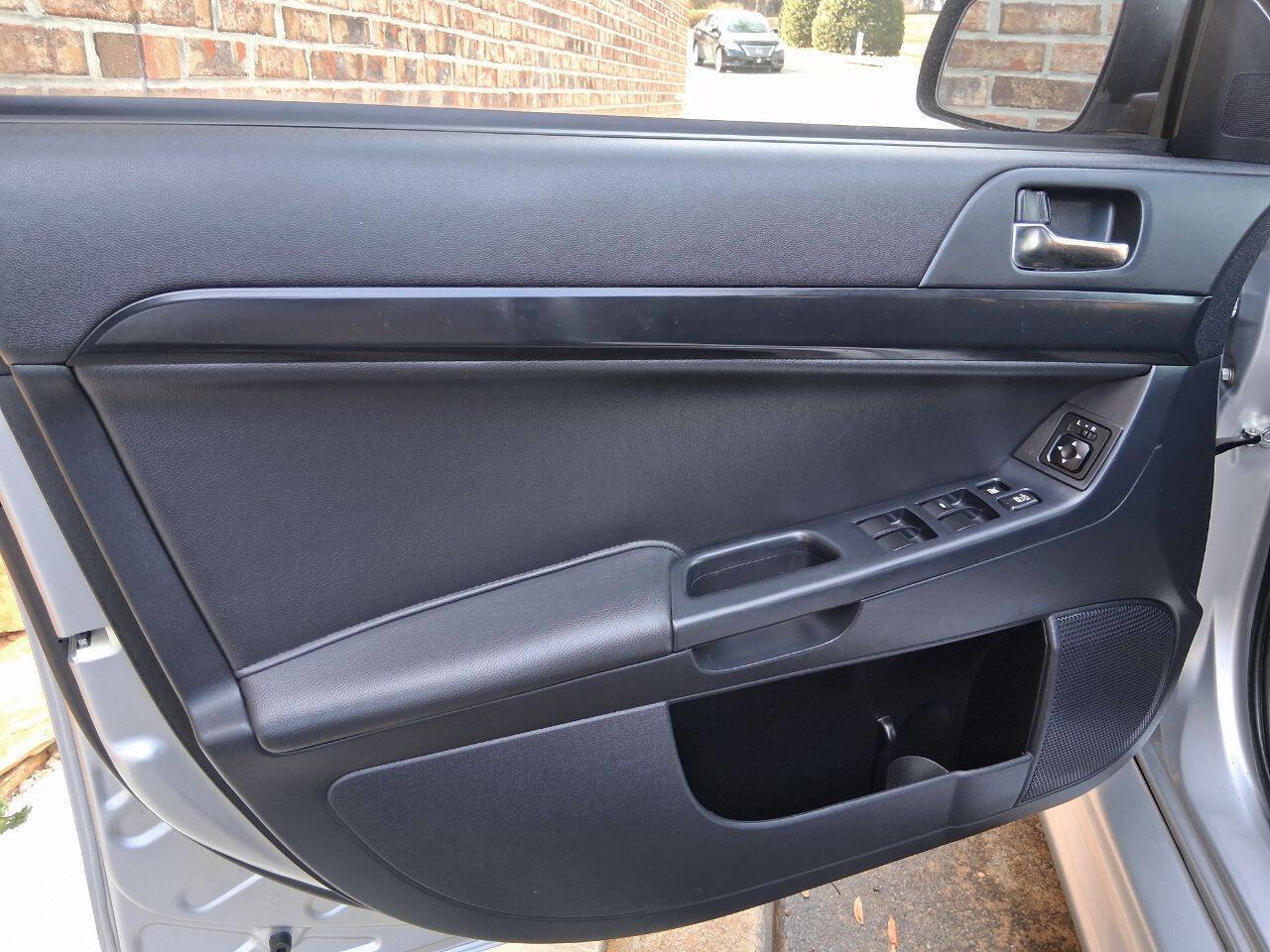 2012 Mitsubishi Lancer Evolution MR