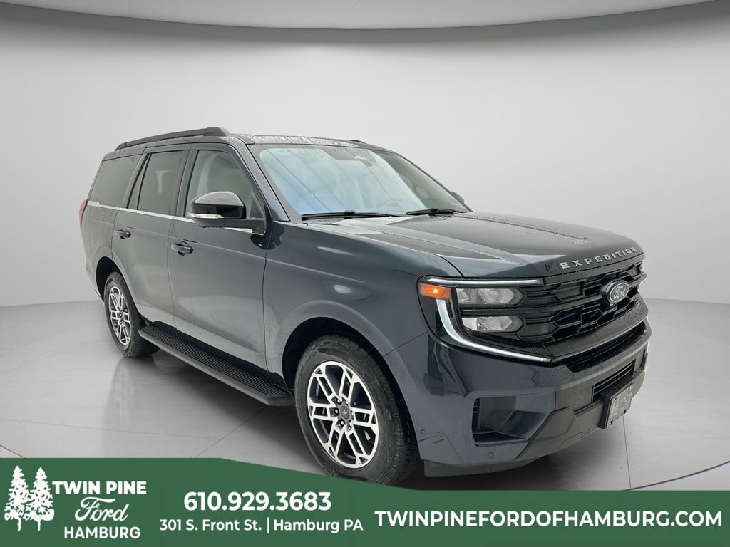 Used 2025 Ford Expedition Active