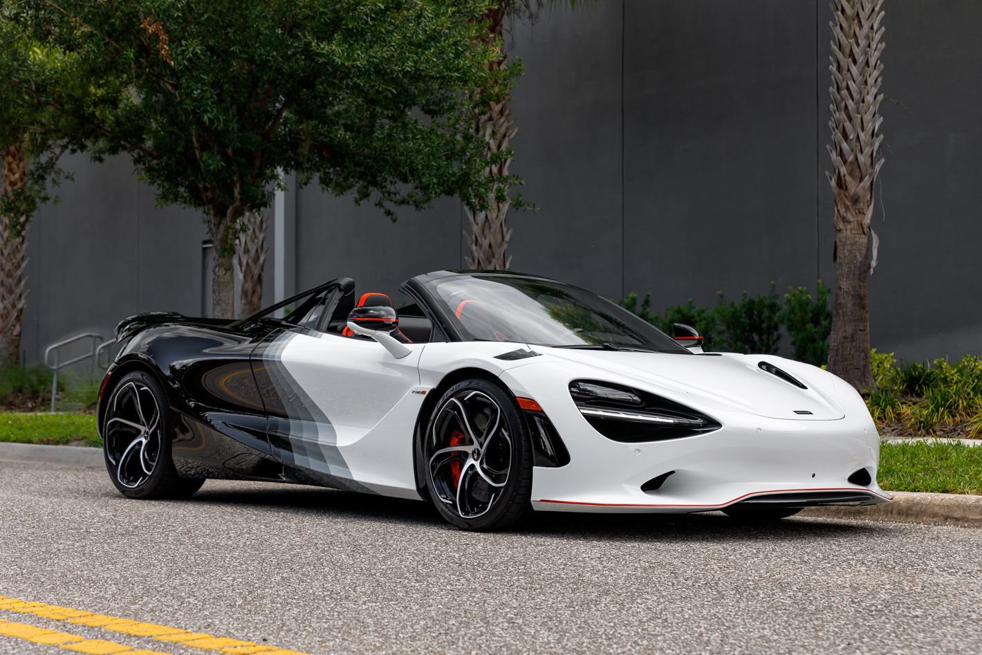 Used 2024 McLaren 750S Spider photo 25