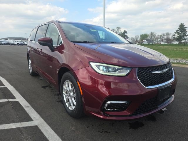 2023 Chrysler Pacifica Touring-L