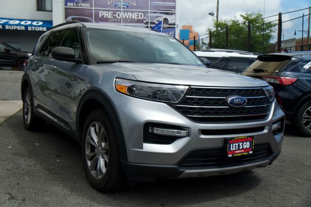 Certified 2022 Ford Explorer XLT w/ Equipment Group 202A