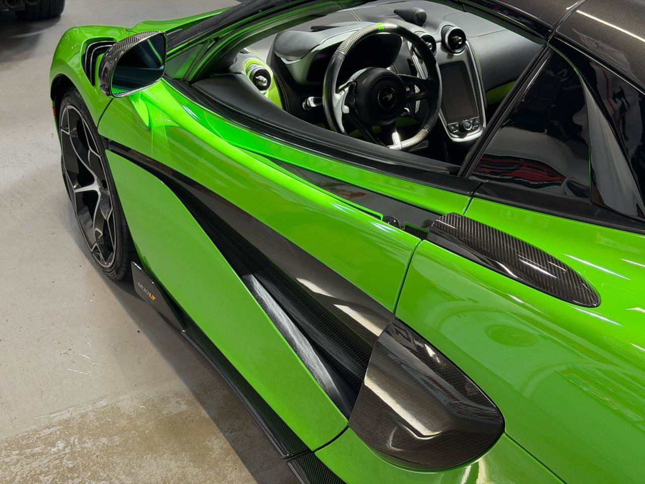 Used 2020 McLaren 600LT Spider photo 37