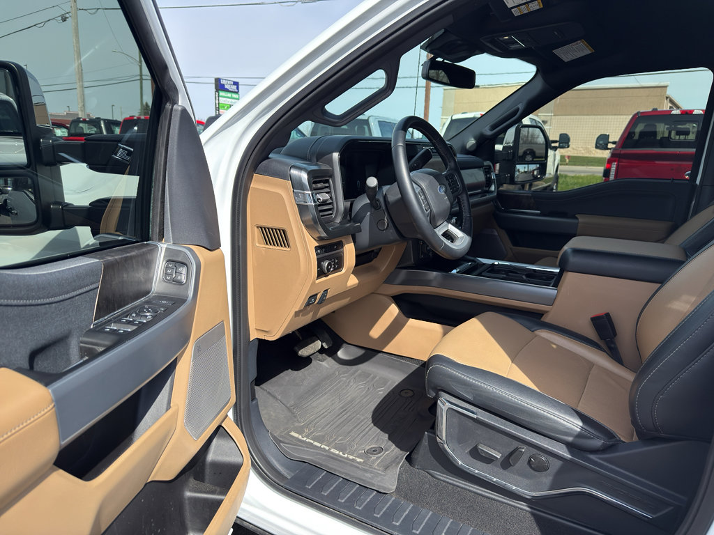 2024 Ford F350 Lariat