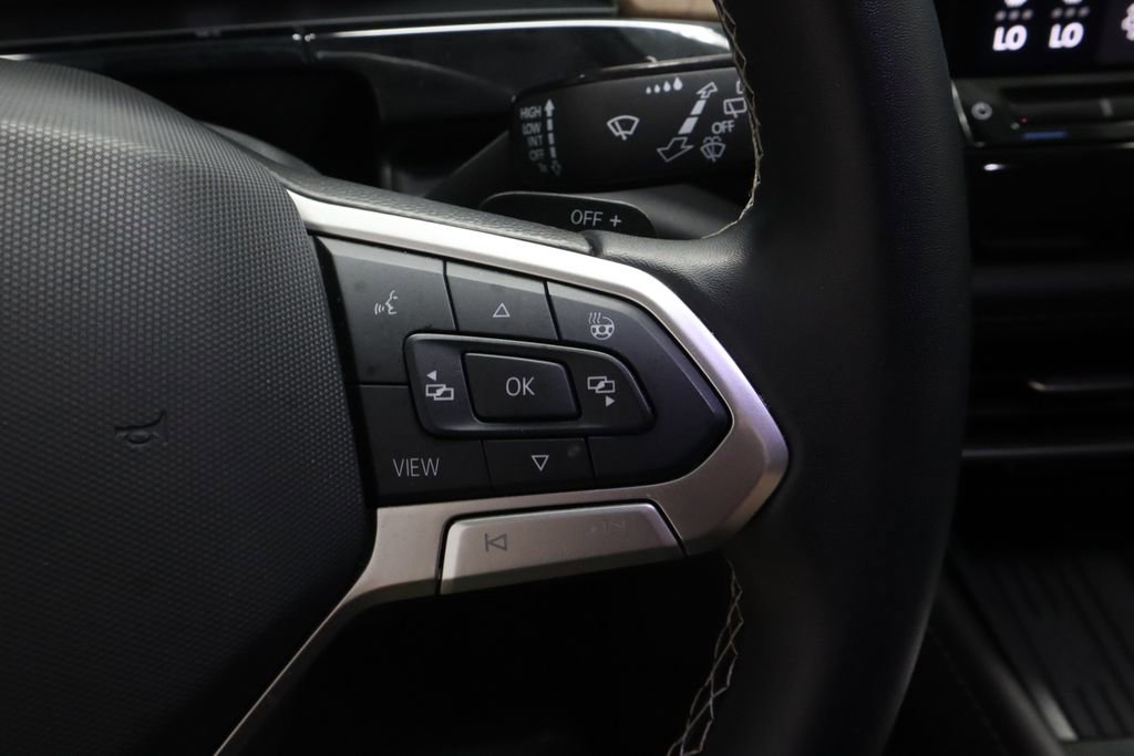 2025 Volkswagen Atlas SE