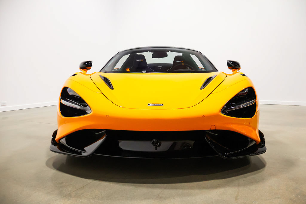 Used 2022 McLaren 765LT photo 29