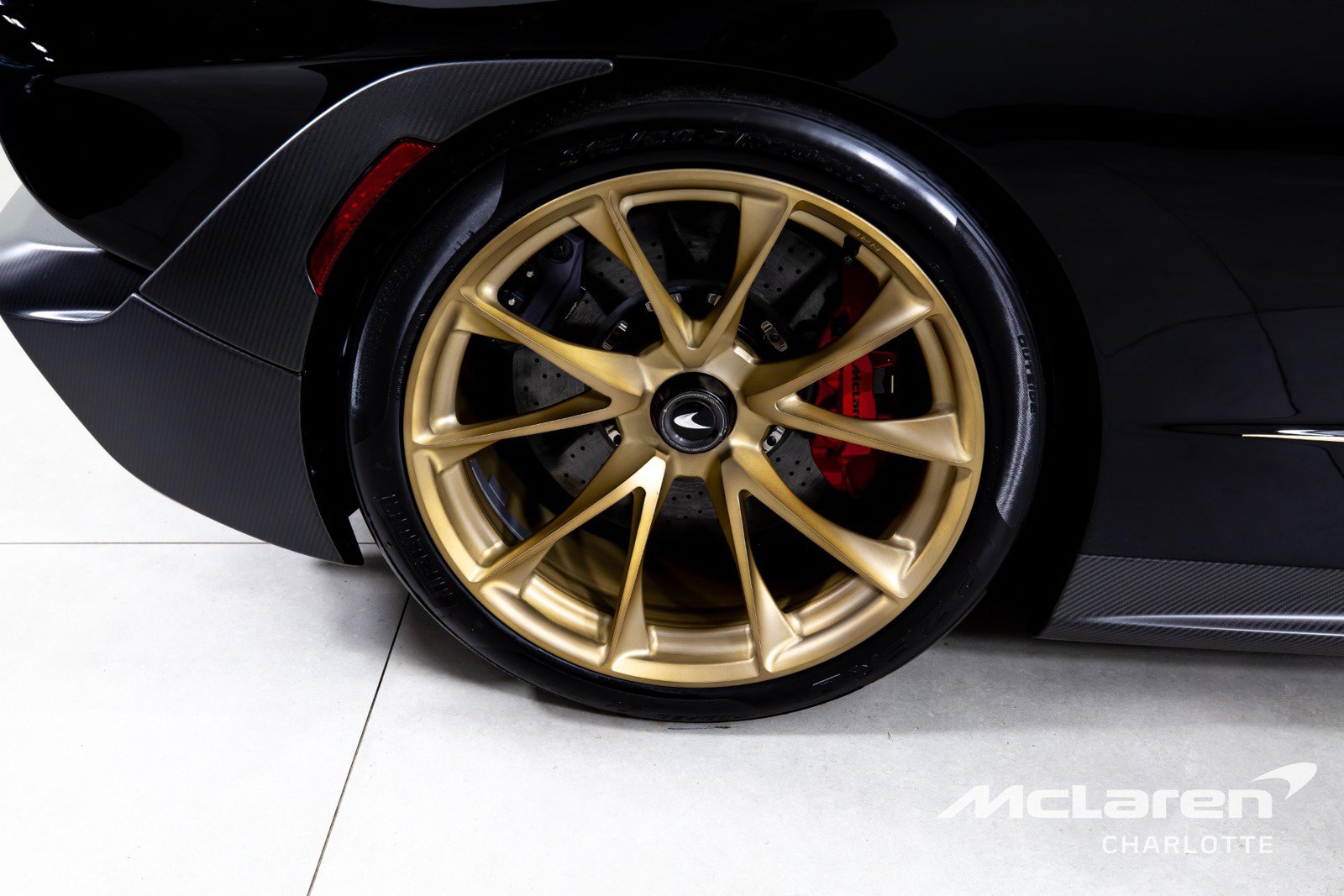 Used 2019 McLaren Senna photo 29