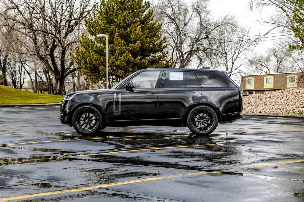 2023 Land Rover Range Rover SE