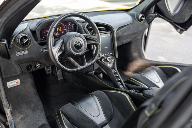 Used 2021 McLaren 720S Performance photo 37