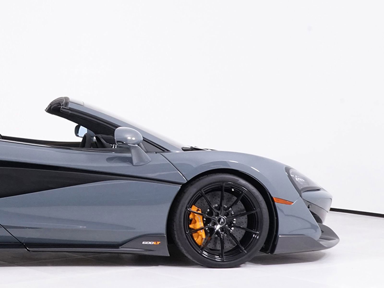 Used 2020 McLaren 600LT Spider photo 17