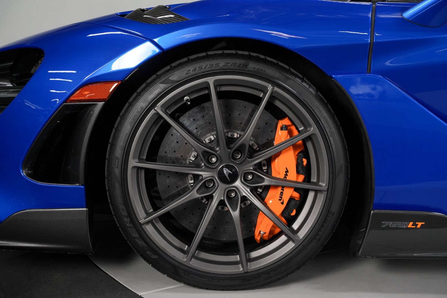 Used 2022 McLaren 765LT photo 21
