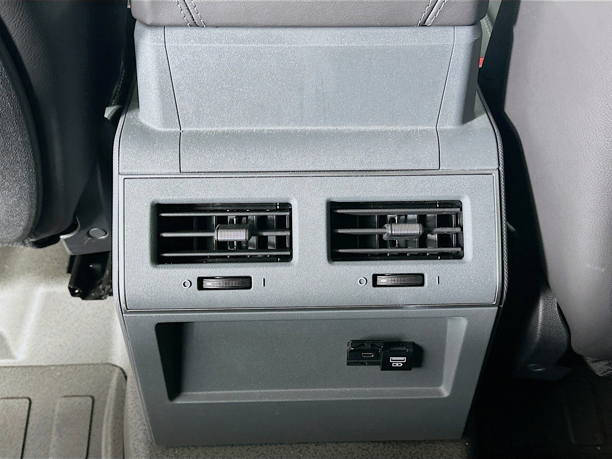 2024 INEOS Grenadier Fieldmaster Edition