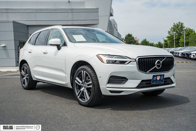 Used 2019 Volvo XC60 T5 Momentum w/ Multimedia Package
