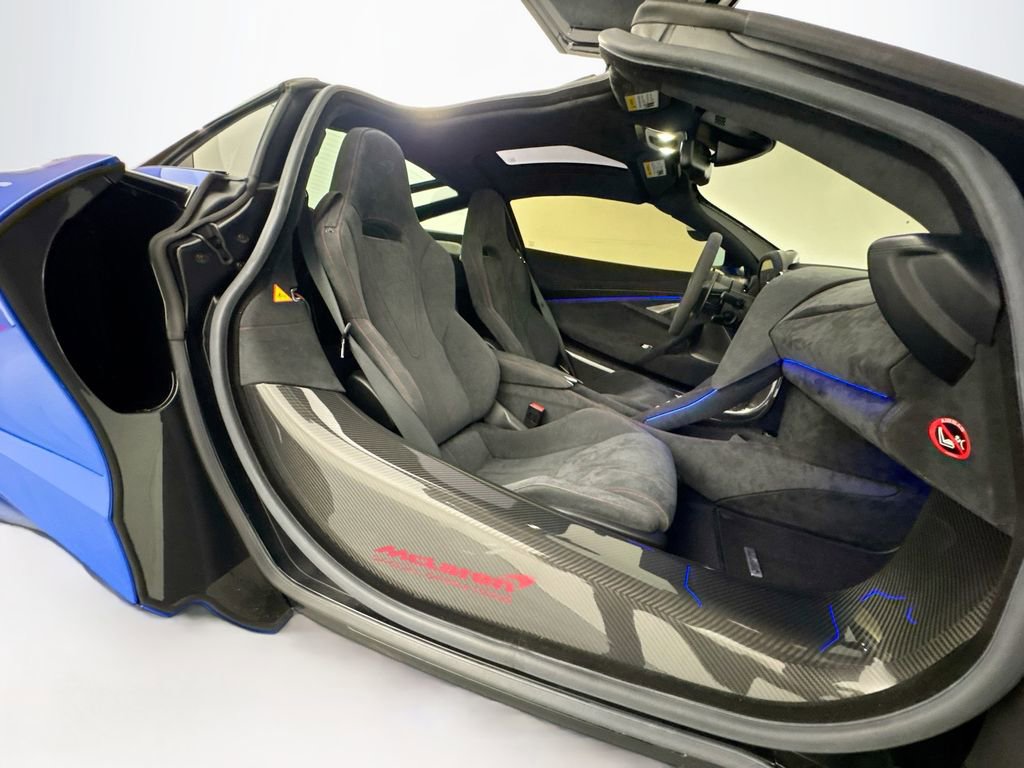 Used 2018 McLaren 720S photo 30