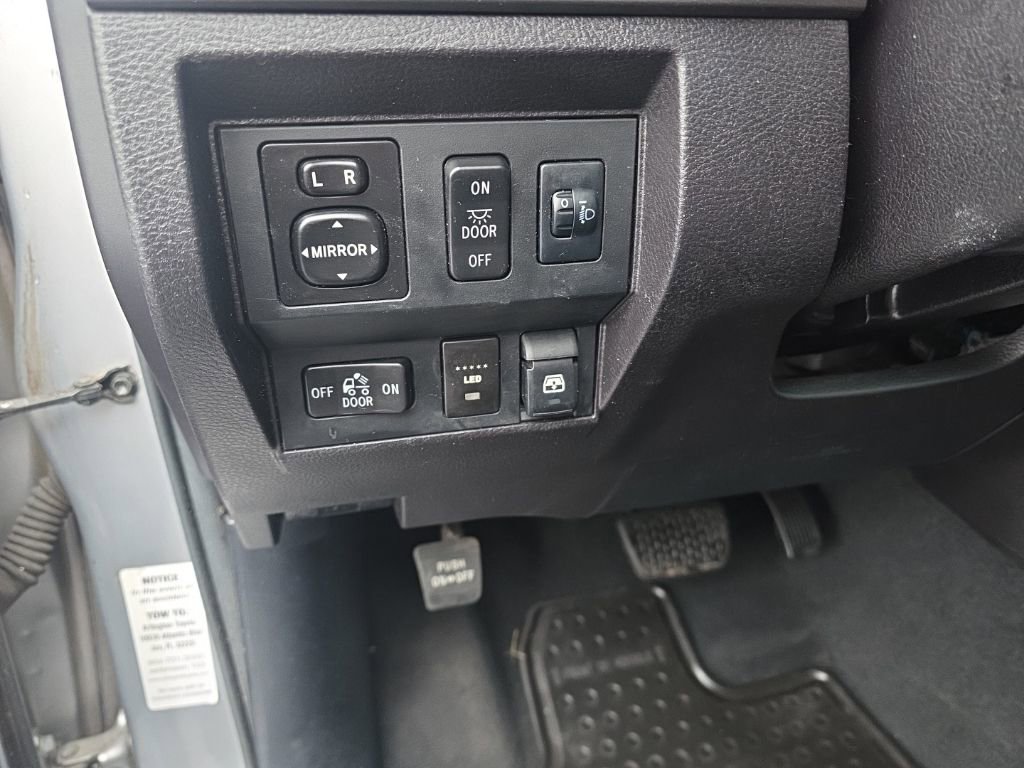 2015 Toyota Tundra SR5