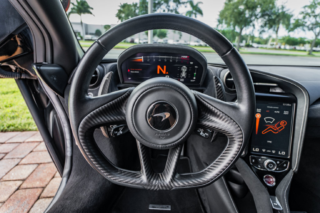 Used 2021 McLaren 720S Performance photo 22