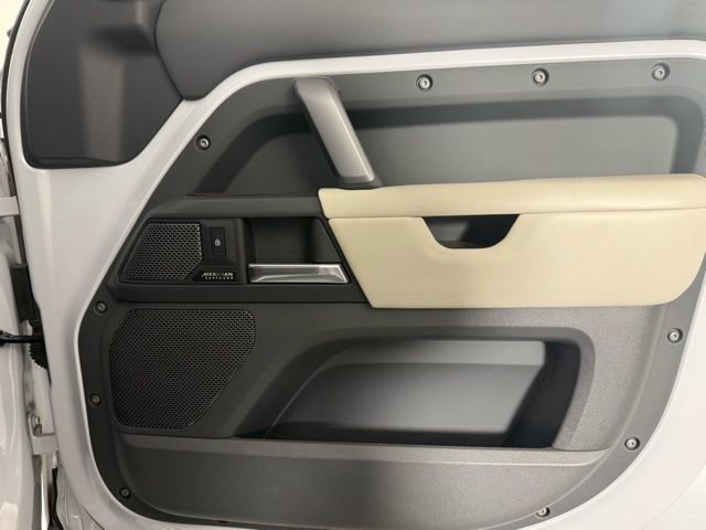 2023 Land Rover Defender 110 X-Dynamic SE