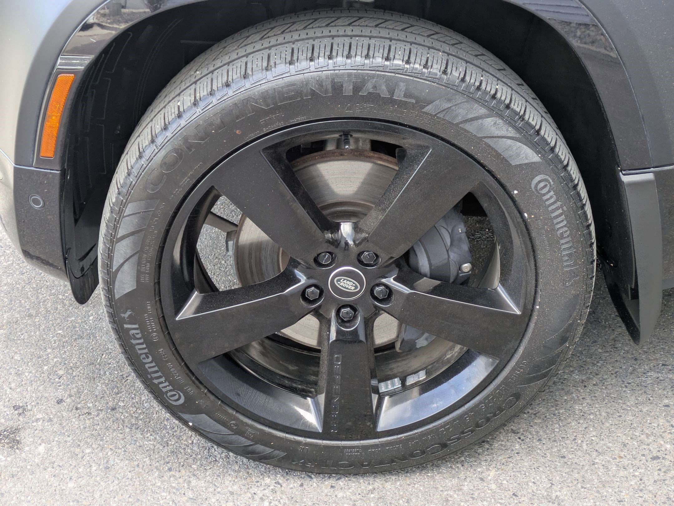 2025 Land Rover Defender 110 X-Dynamic SE