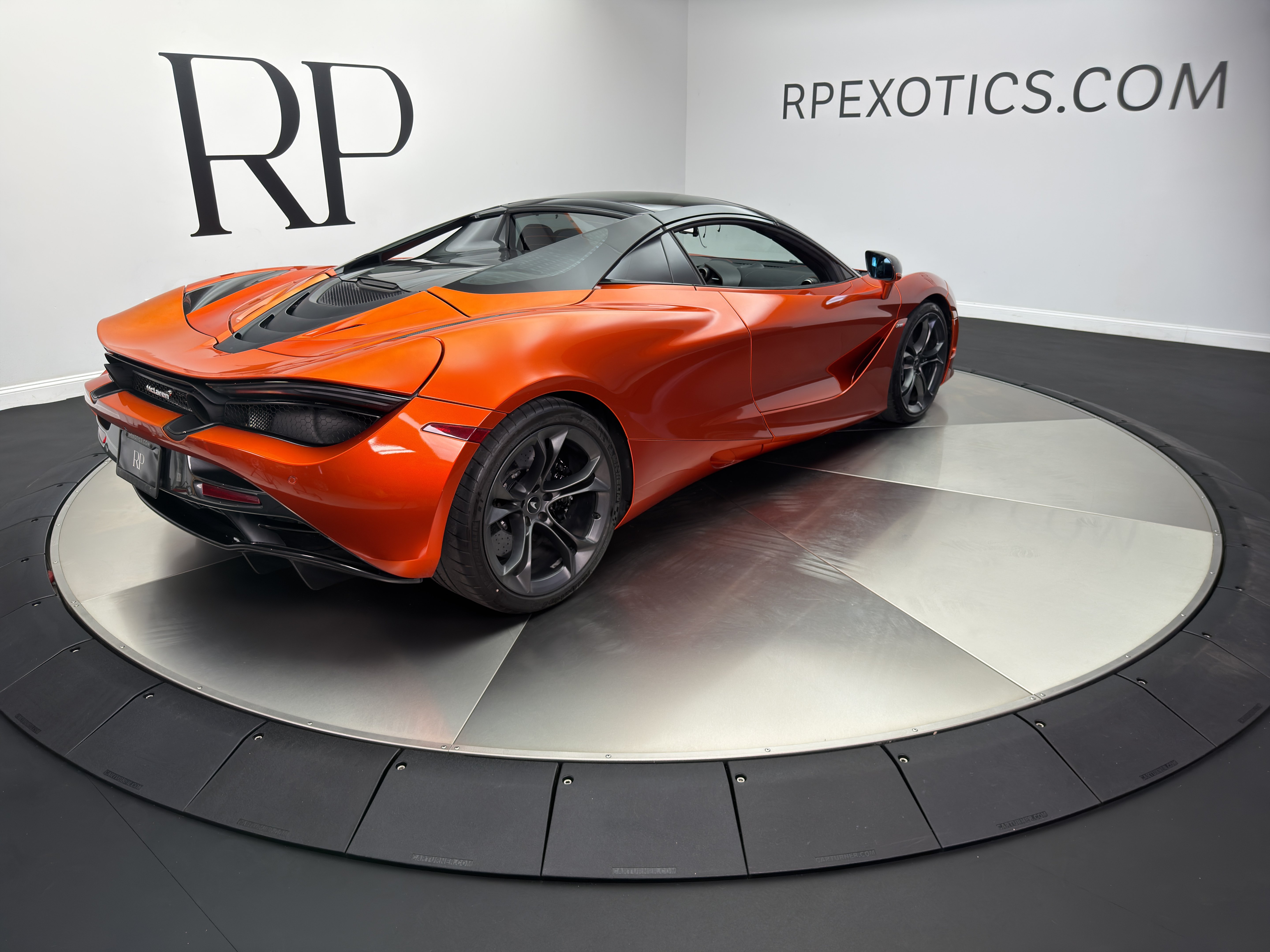 Used 2020 McLaren 720S Spider photo 14