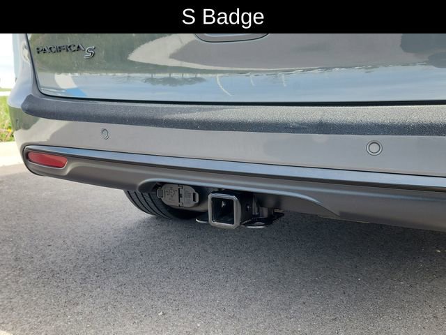 2021 Chrysler Pacifica Touring-L