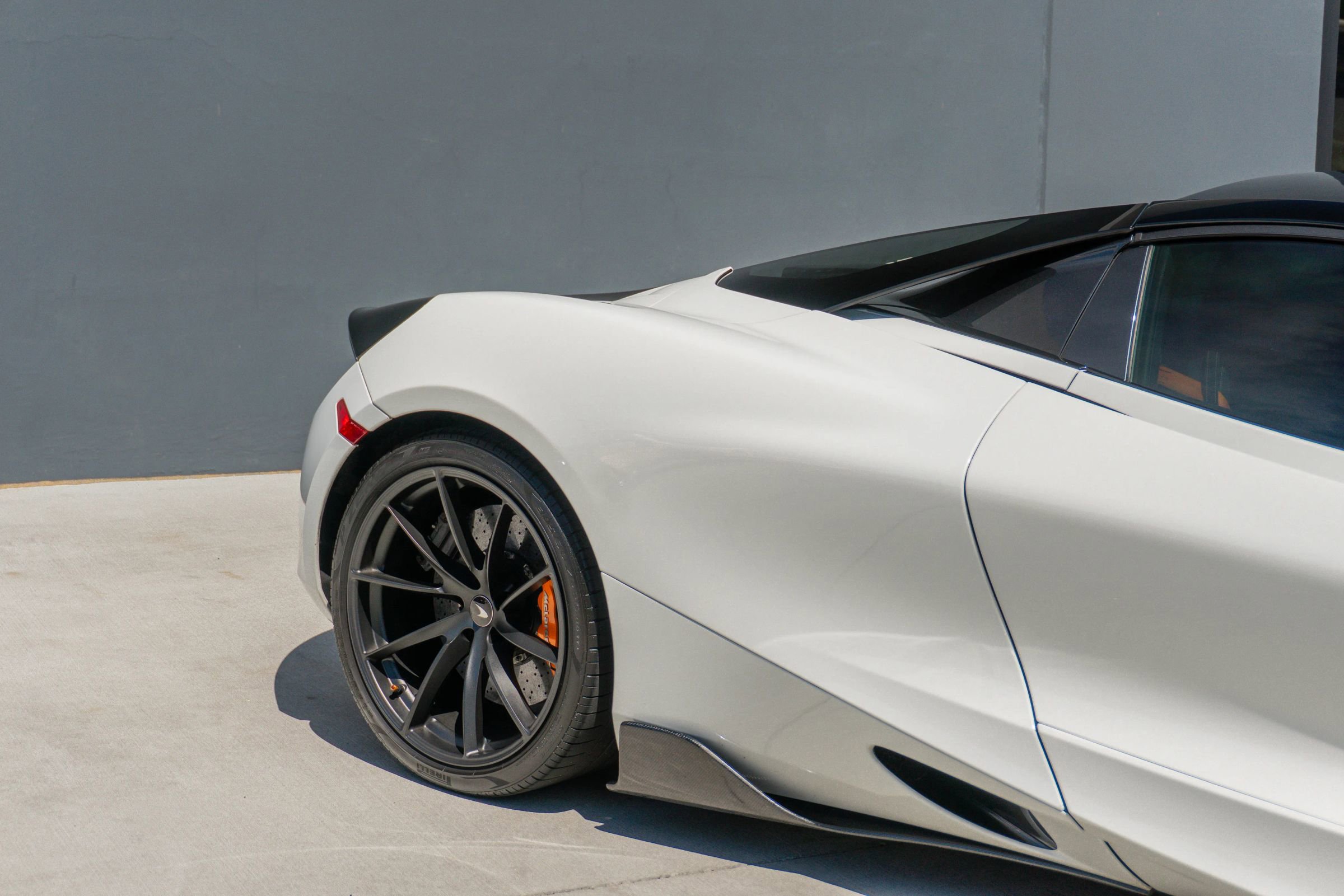 Used 2021 McLaren 720S Spider photo 34