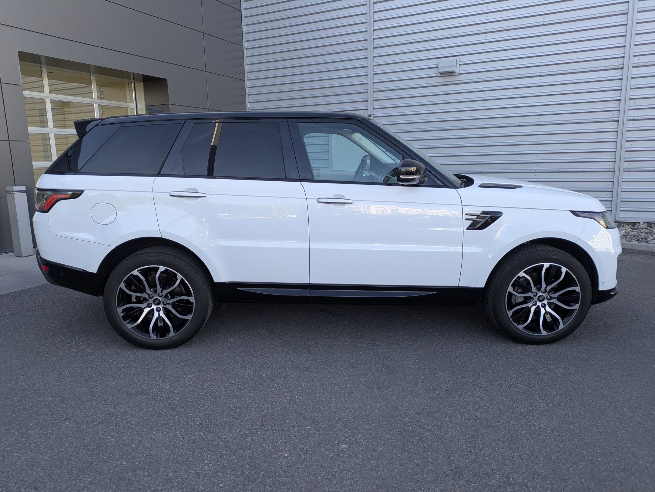 2022 Land Rover Range Rover Sport HSE Silver Edition