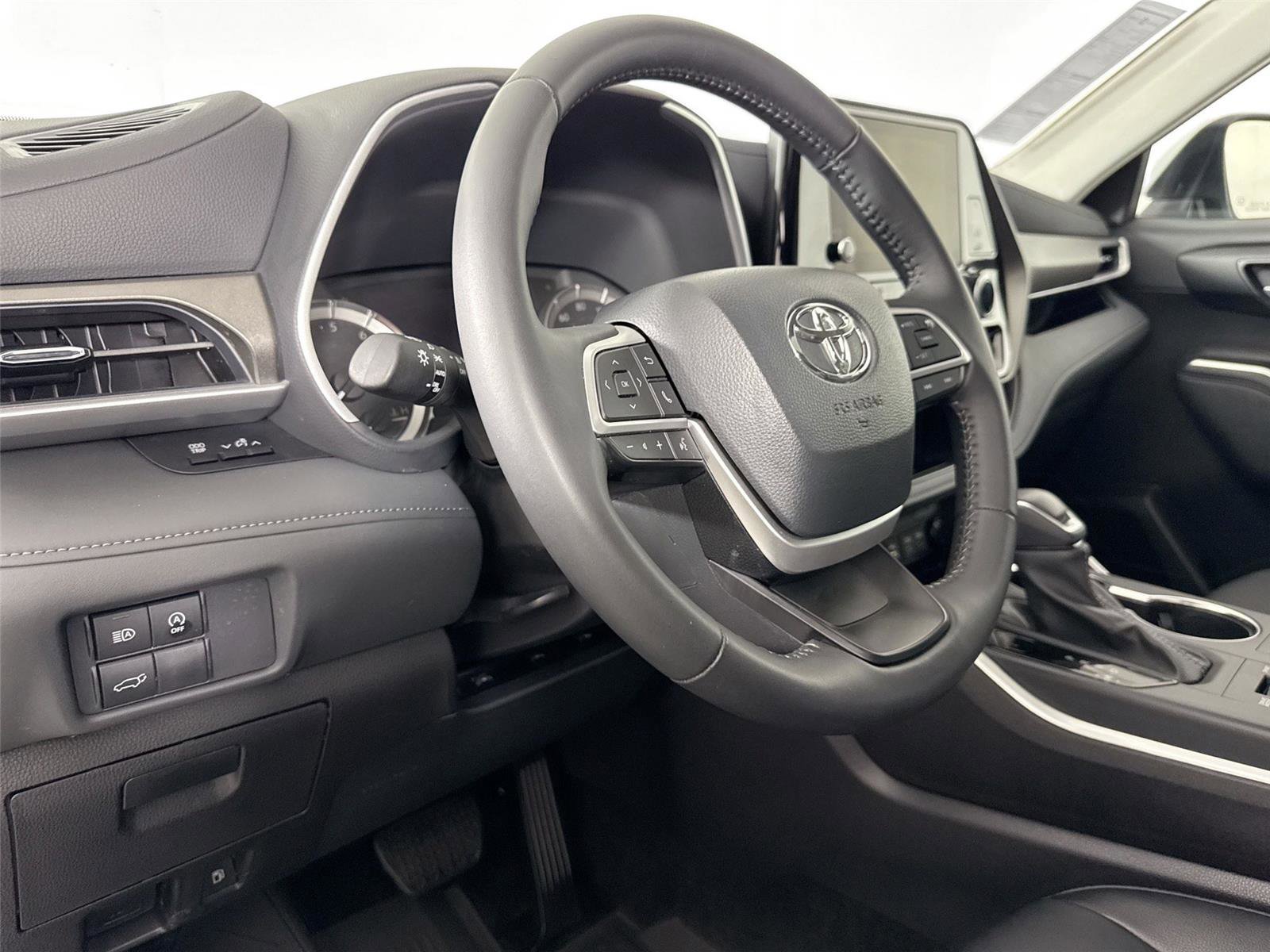 2025 Toyota Highlander XLE