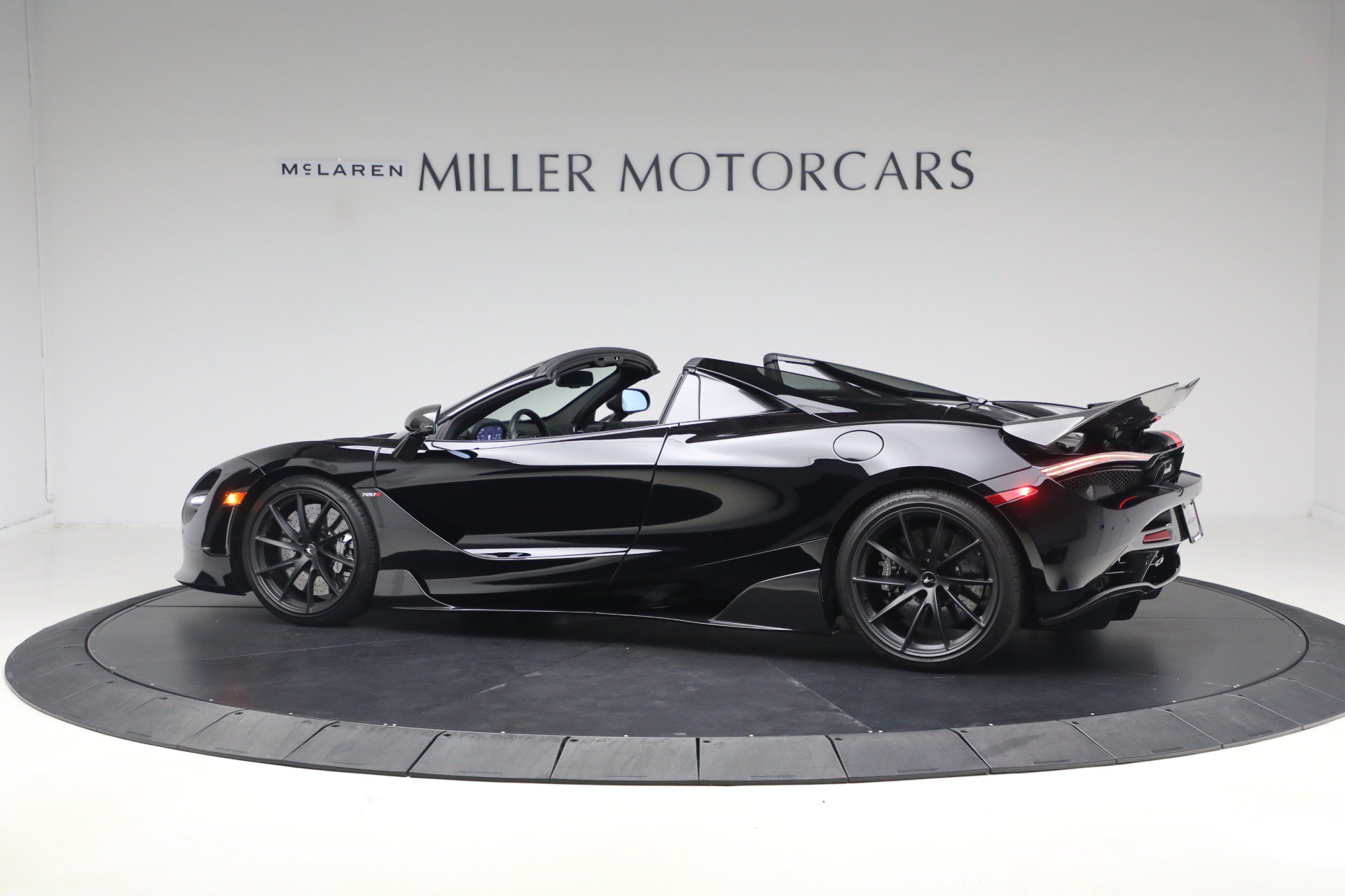 Used 2020 McLaren 720S Performance photo 4