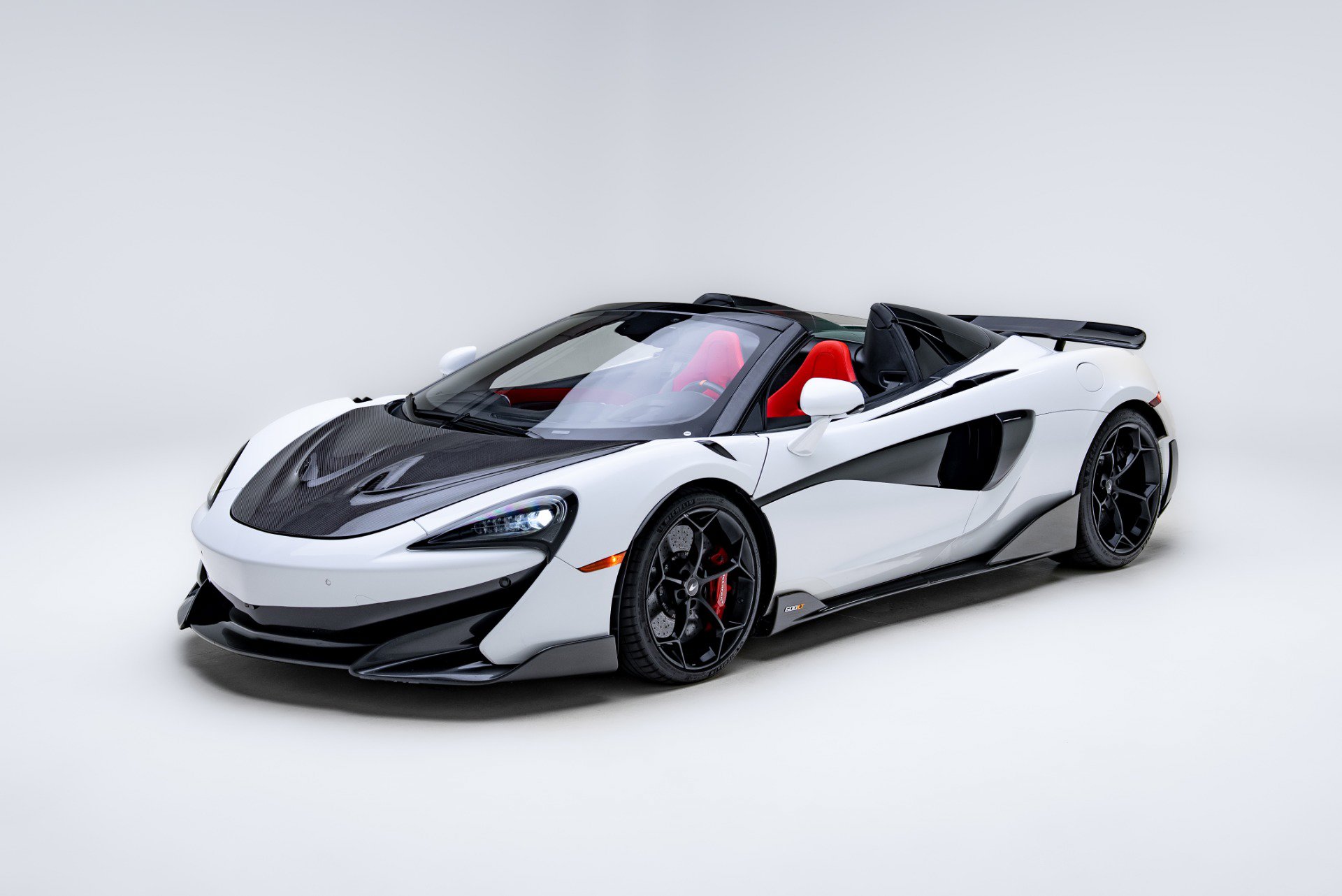 Used 2020 McLaren 600LT Spider photo 33