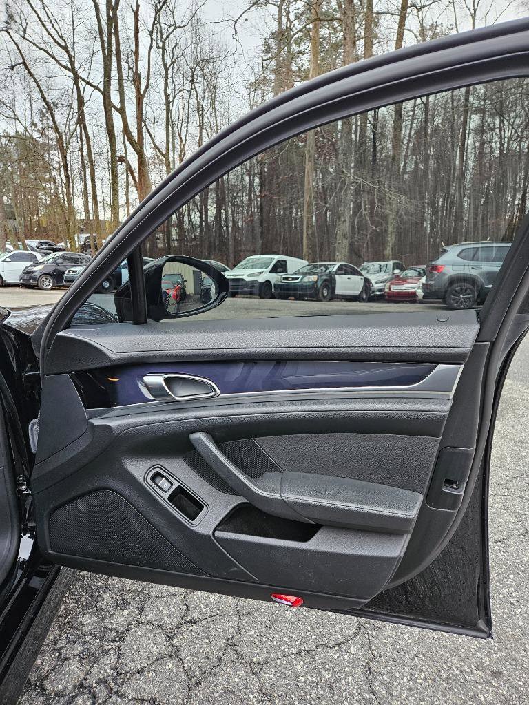 2012 Porsche Panamera 4