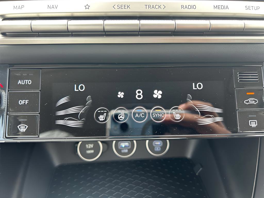 2025 Genesis G70 2.5T