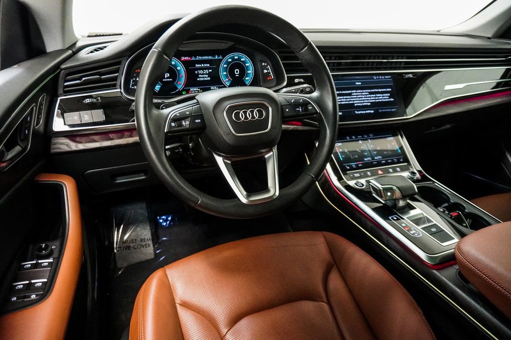 2022 Audi Q8 Premium Plus