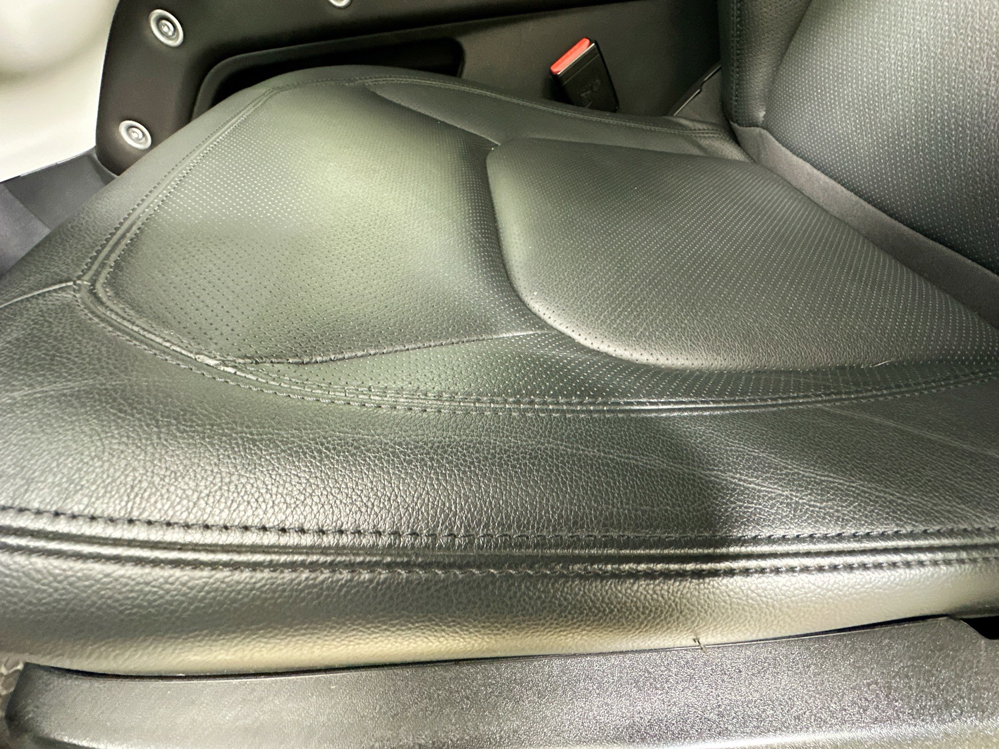 2024 Land Rover Defender 110 S