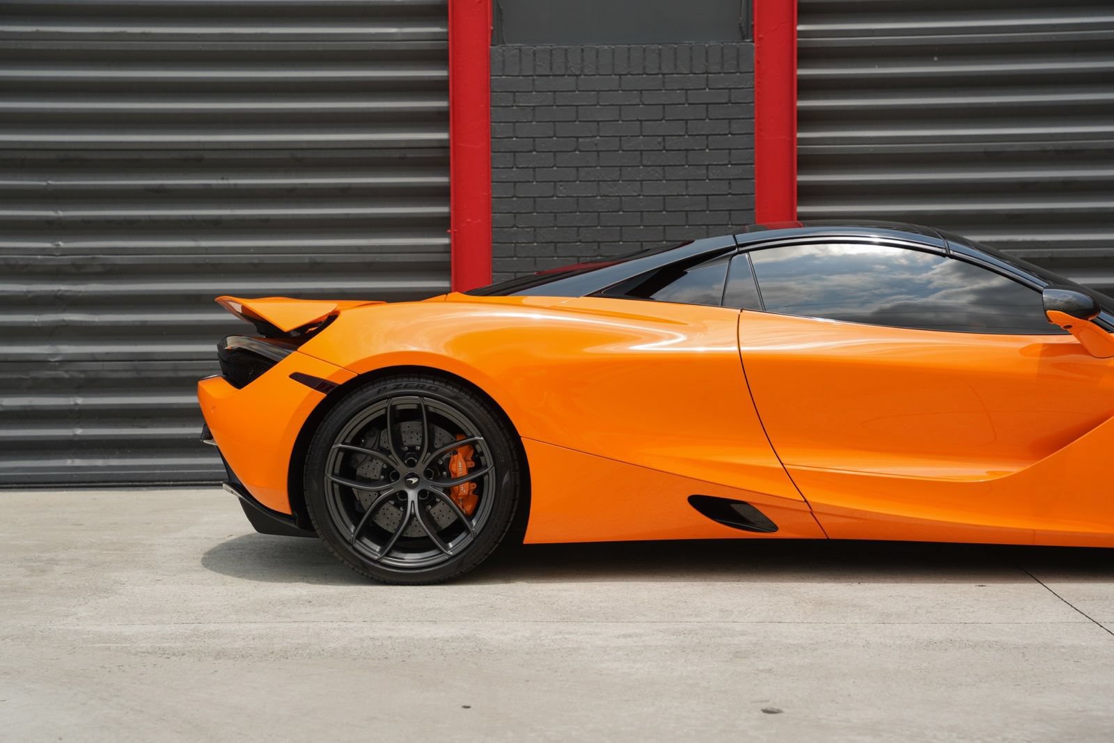 Used 2022 McLaren 720S Performance photo 19