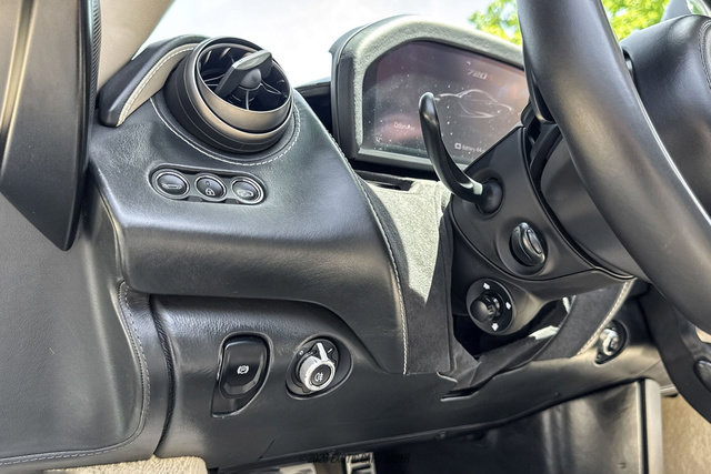 Used 2018 McLaren 720S Luxury photo 26