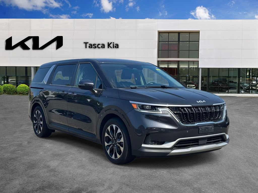 Used 2024 Kia Carnival EX