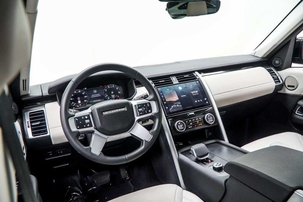 2025 Land Rover Discovery S