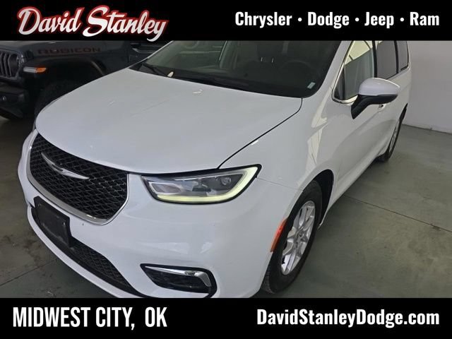 Used 2023 Chrysler Pacifica Touring-L