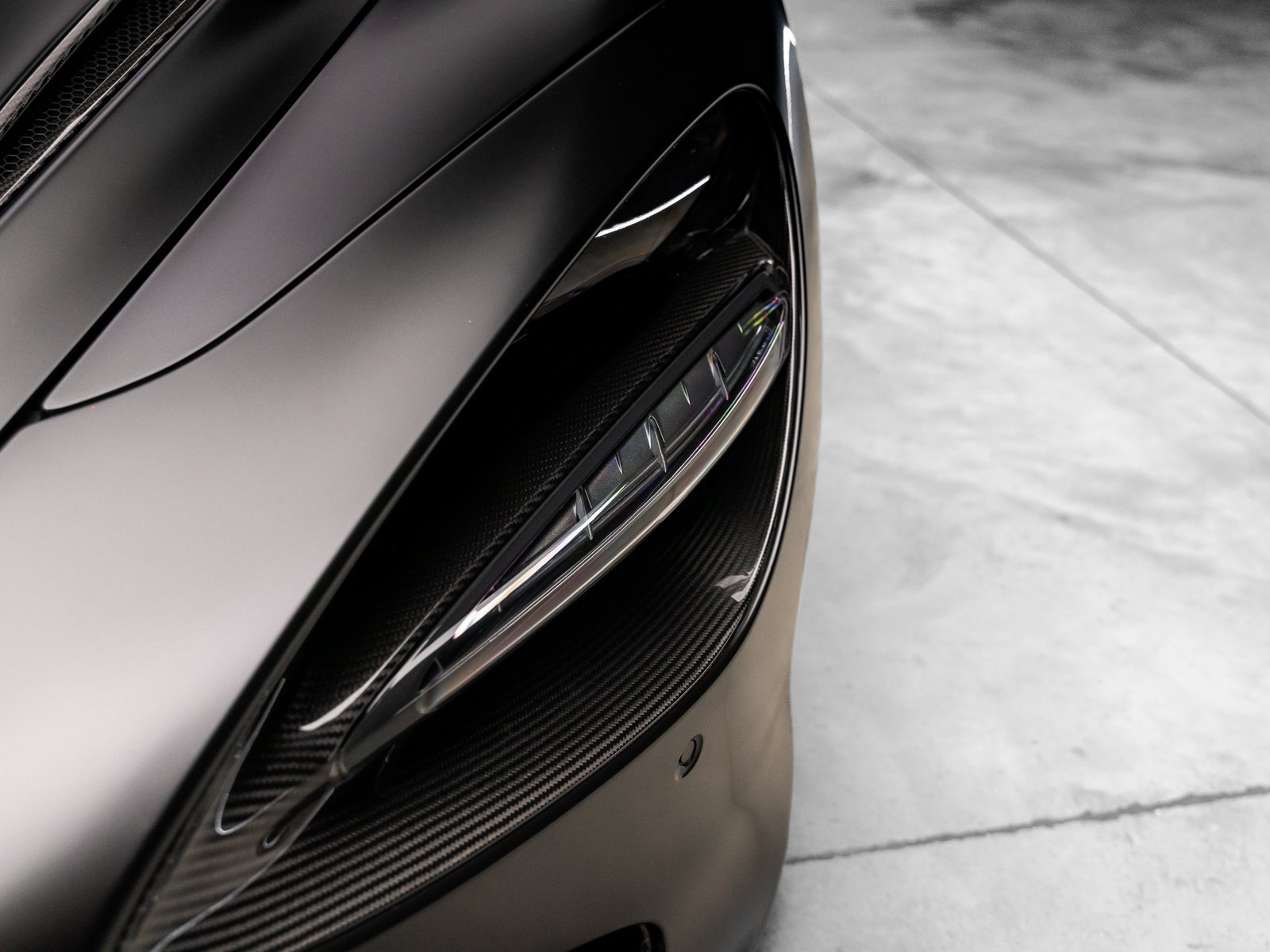 Used 2018 McLaren 720S photo 25